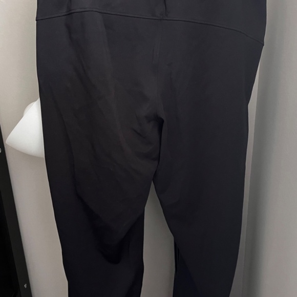 Lululemon On The Fly 7/8 Pant - Picture 4 of 5